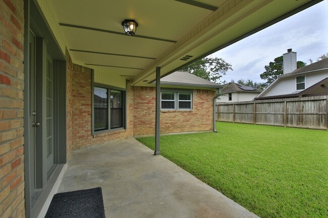 Building Photo - 19518 Gladewater Dr