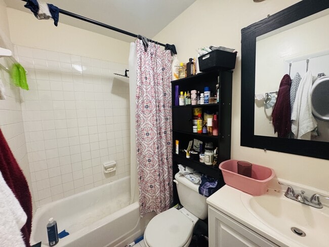 Building Photo - 8025 S Colony Cir