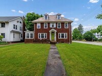 Building Photo - 2156 N St James Pkwy