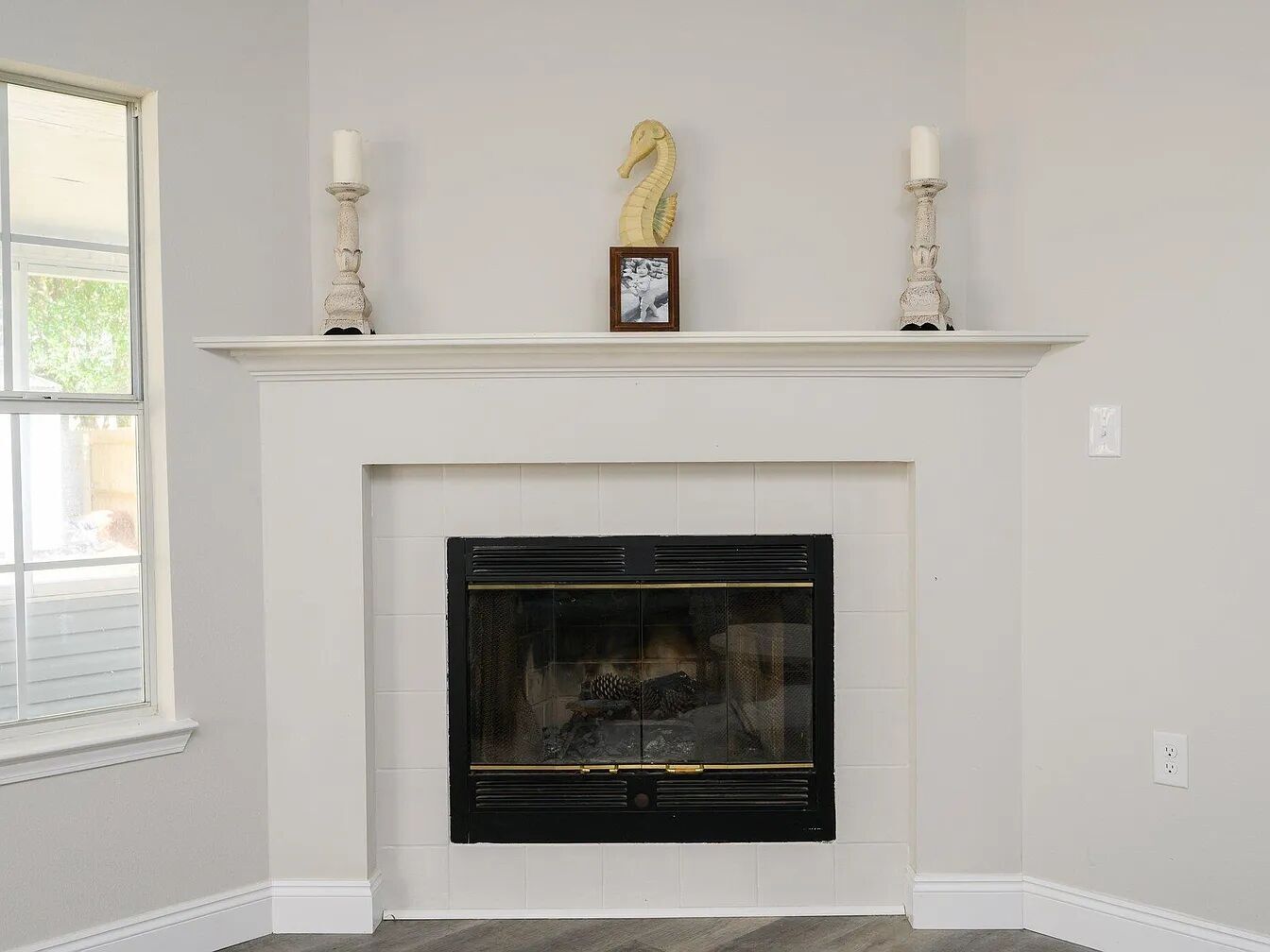 Building Photo - 1053 Emerald Ln