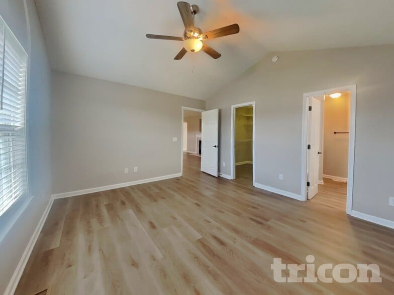 Building Photo - 78 Imperial Dr