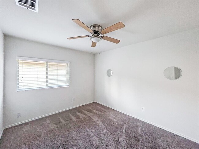 Building Photo - 401 Anacua Loop