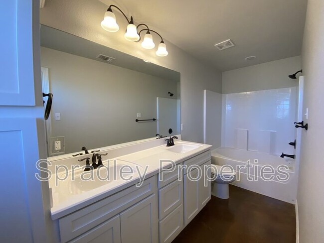 Building Photo - 206A Sparrow Cove
