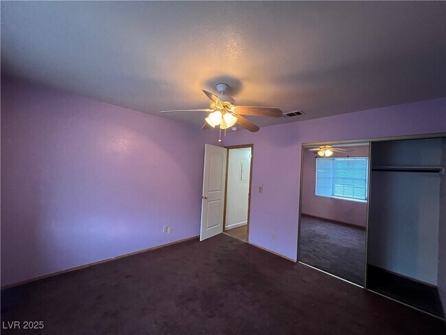 Building Photo - 5070 Jeffreys St