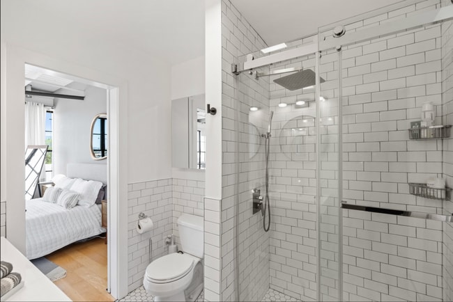 Building Photo - Industrial Chic 3bed/3bath loft style cond...
