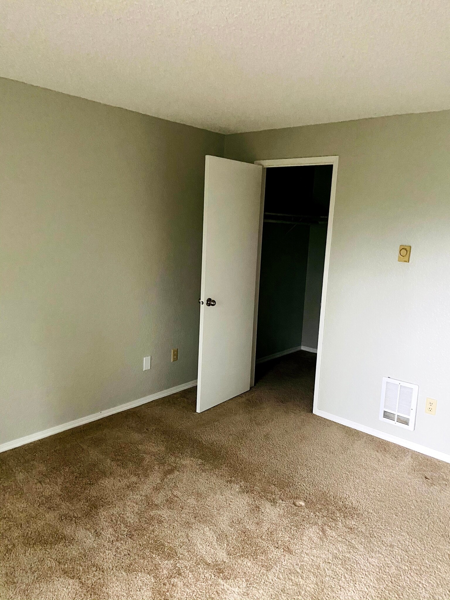 Bedroom 1 - 330 SE Donnelly Ln