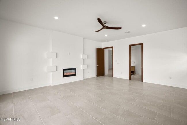Building Photo - 11337 Ardelle Ave