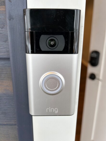 Building Photo - 211 Hawkes Ave