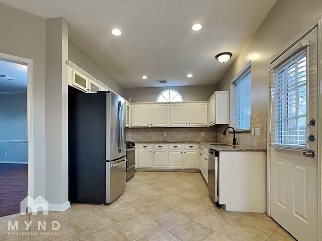 Building Photo - 3707 Lauderwood Ln