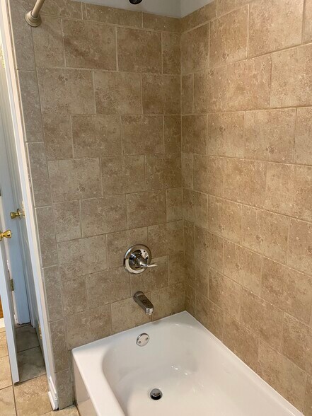 Building Photo - 1118 Maryland St