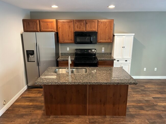 Building Photo - 14369 S Oakfield Way