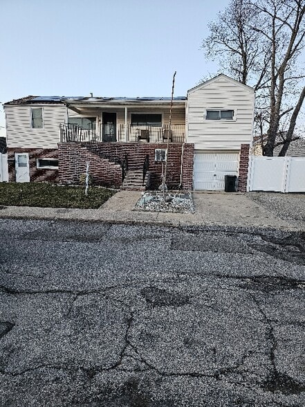 Building Photo - 4 Parente Ln N