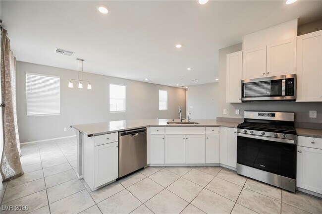 Building Photo - 6679 Velletri St.