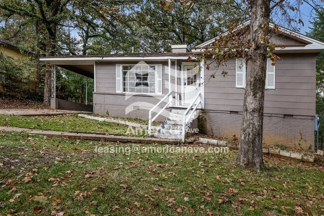 Building Photo - 2823 Shannon St