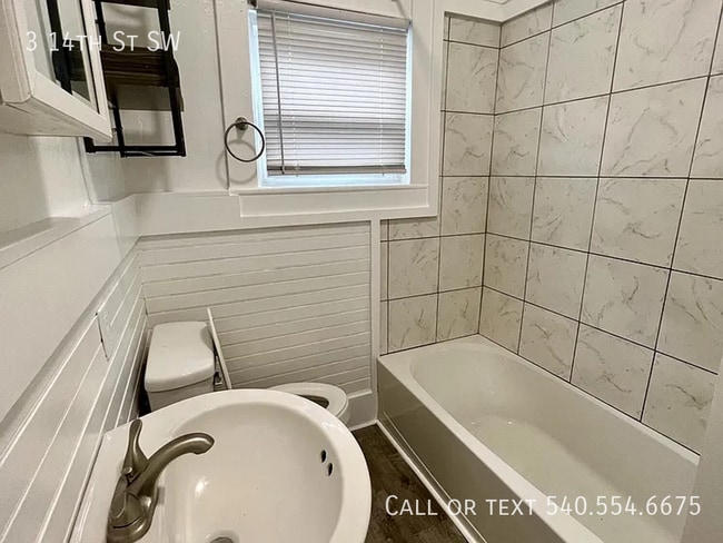 Building Photo - 3 14th St SW