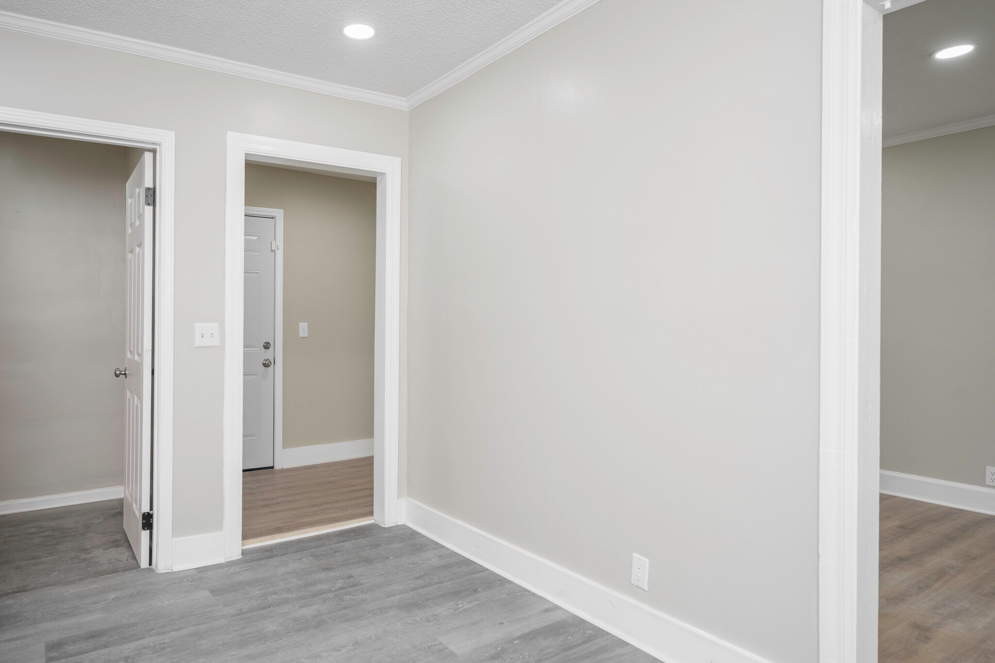 Building Photo - 3412 Southmont Dr