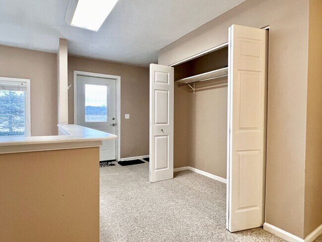 Building Photo - 5093 M-37