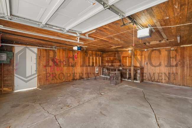 Building Photo - 2225 N Chautauqua St