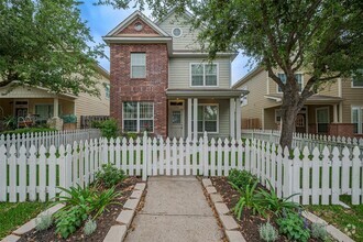 Building Photo - 14443 Summer Garden Dr