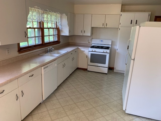 Building Photo - 2409 Fleetwood Dr