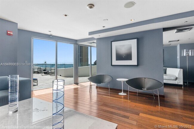 Building Photo - 325 S Biscayne Blvd