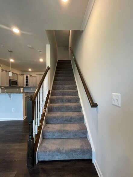 Building Photo - 4914 Macdonough Pl