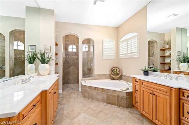 Building Photo - 2046 Imperial Cir