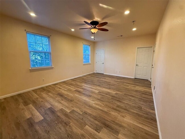 Building Photo - 975 State Hwy 95