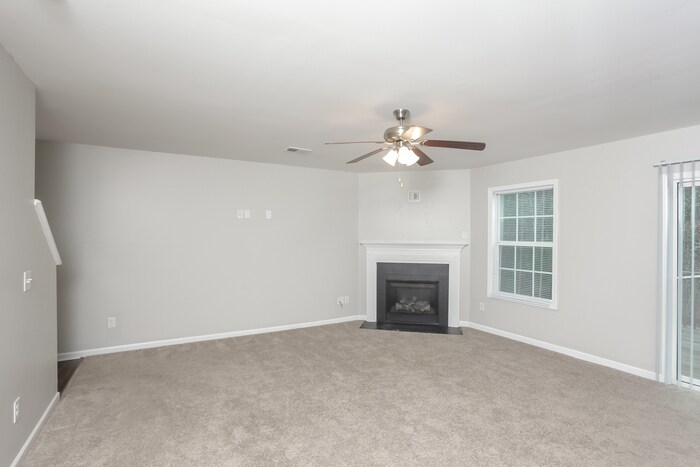 Building Photo - 559 Teaberry Dr