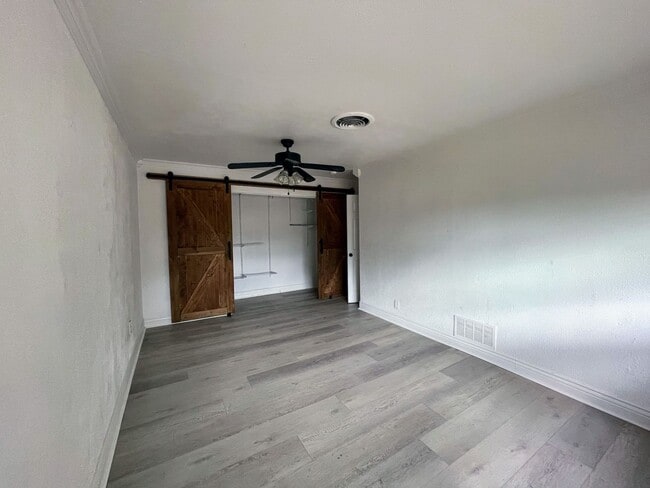 Building Photo - 603 Bucknell Ave