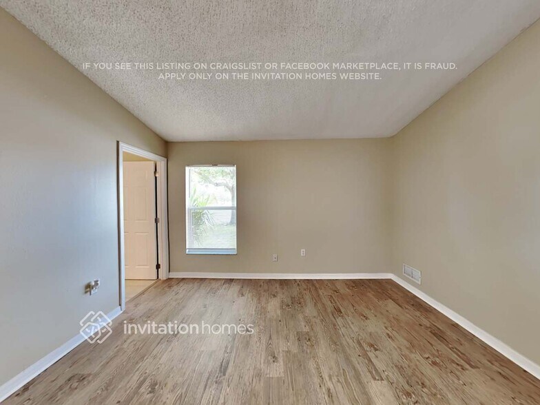 Building Photo - 709 Jessamine Dr