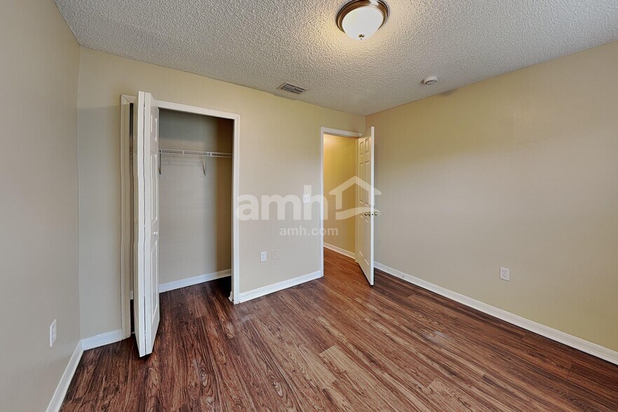 Building Photo - 7358 Grey Fox Ln