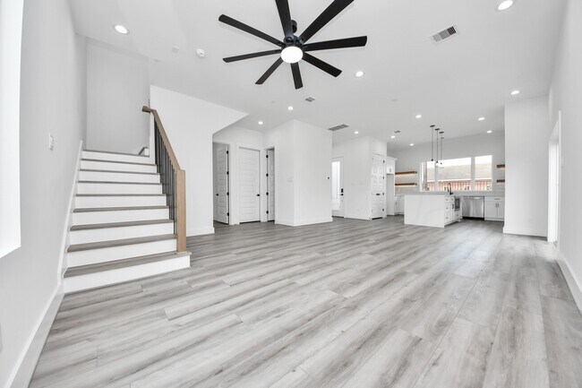 Building Photo - 1816 West St