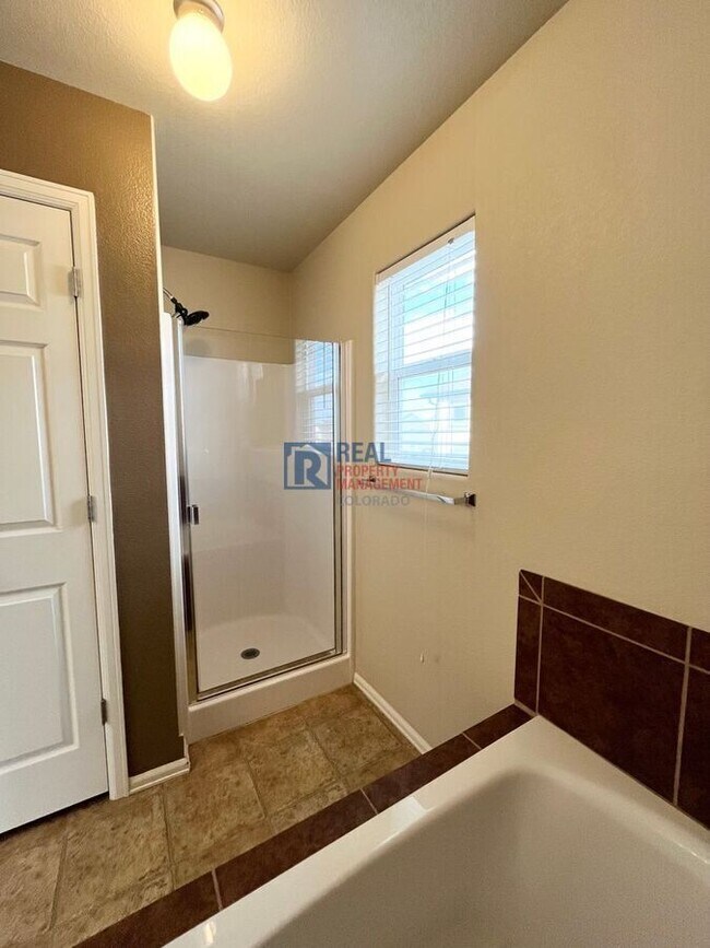 Building Photo - 10276 Deer Meadow Cir