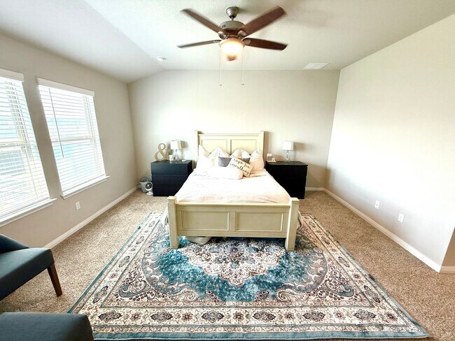 Building Photo - COMING SOON! GORGEOUS Two-Story 4 Bedroom ...