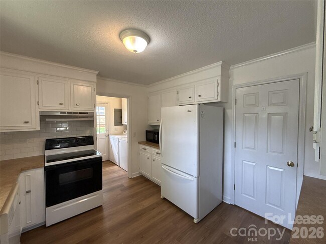 Building Photo - 1150 Cameo Ct