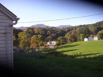 Building Photo - Nice Brick Ranch-Style House located across from Lowes in Sylva- 3BD/2BA $1800 a month available ...