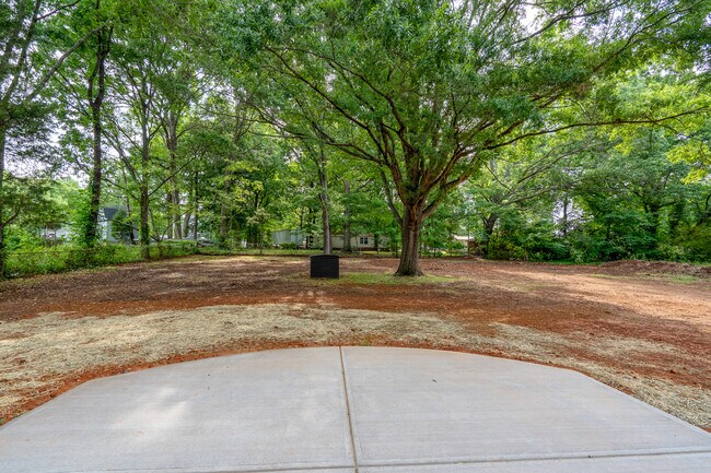Building Photo - 185 Garden Ln