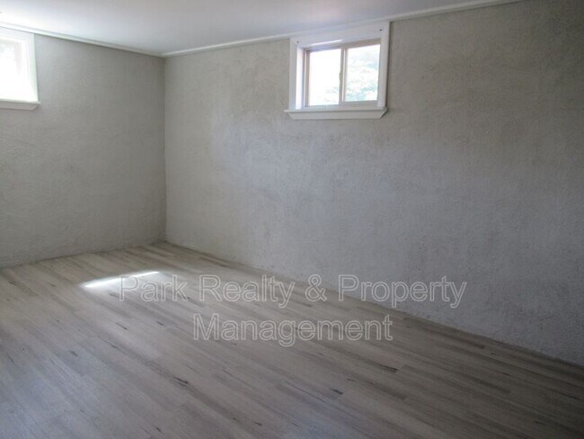 Building Photo - 2718 Ames St