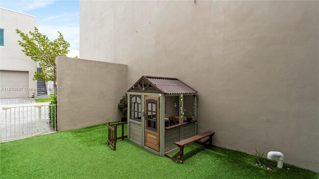 Building Photo - 6469 NW 103rd Psge