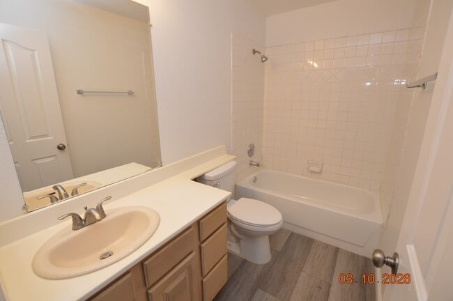 Building Photo - 8236 Golf Player St