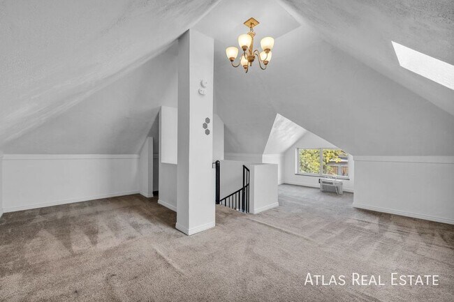 Building Photo - 853 Emeril Ave