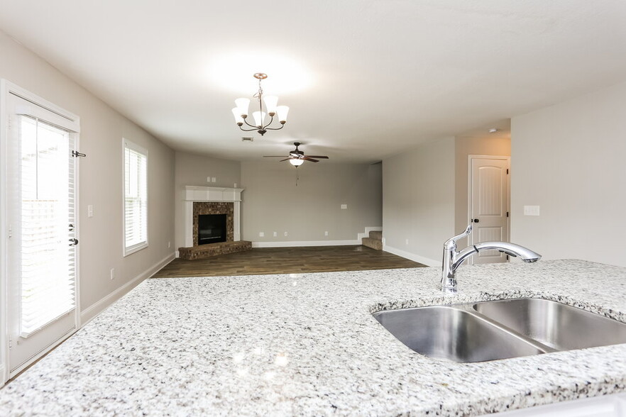 Building Photo - 243 Heartland Cir