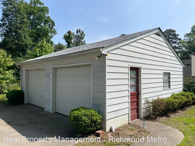 Building Photo - 3 br, 2 bath House - 8315 Hood Drive