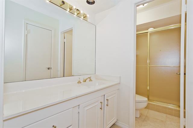 Building Photo - 6957 Helsem Way
