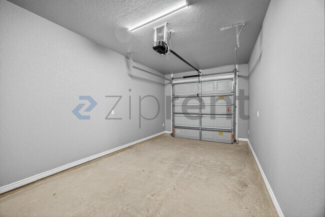 Building Photo - 113 Anderson Ave