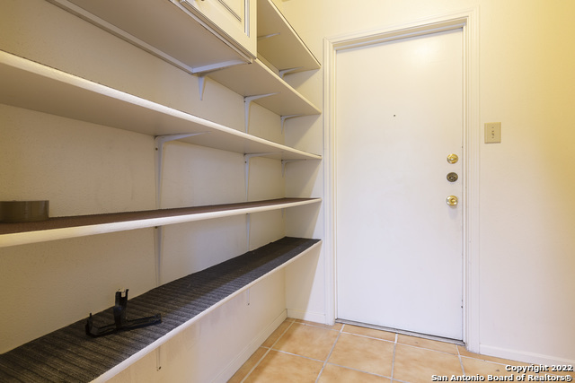 Building Photo - 13011 Feather Ridge Dr