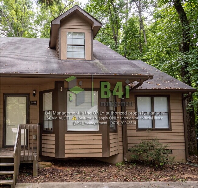 Building Photo - 6861 Lakewood Terrace