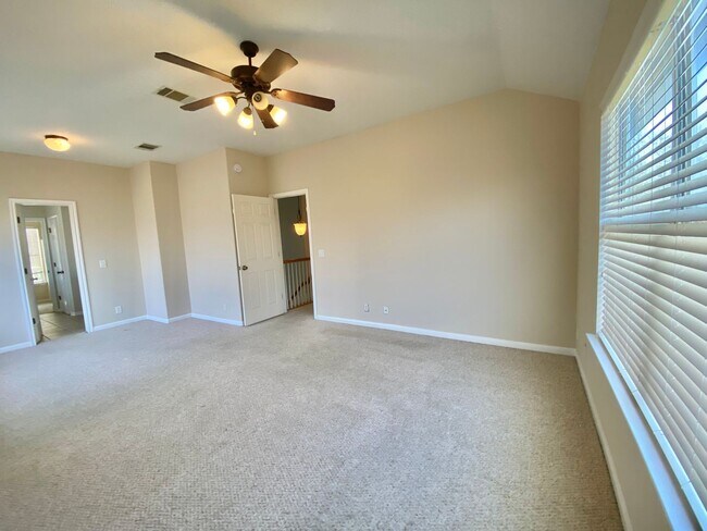 Building Photo - 20412 Farm Pond Ln