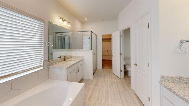 Building Photo - 404 Ashby Dr